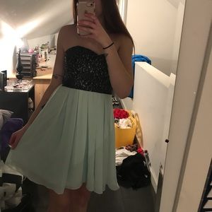 Strapless formal dress